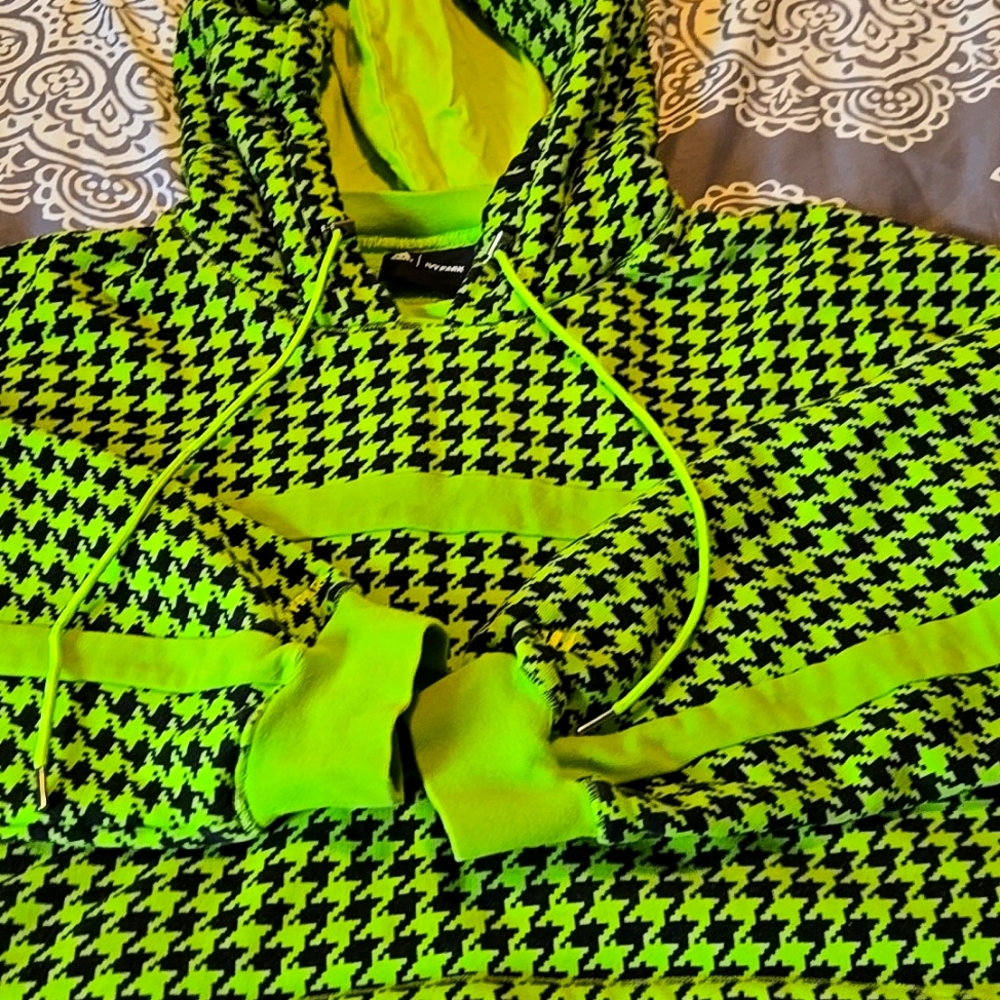 Ivy Park Adidas Halls of Ivy Oversized Cropped Hoodie XL Green - used